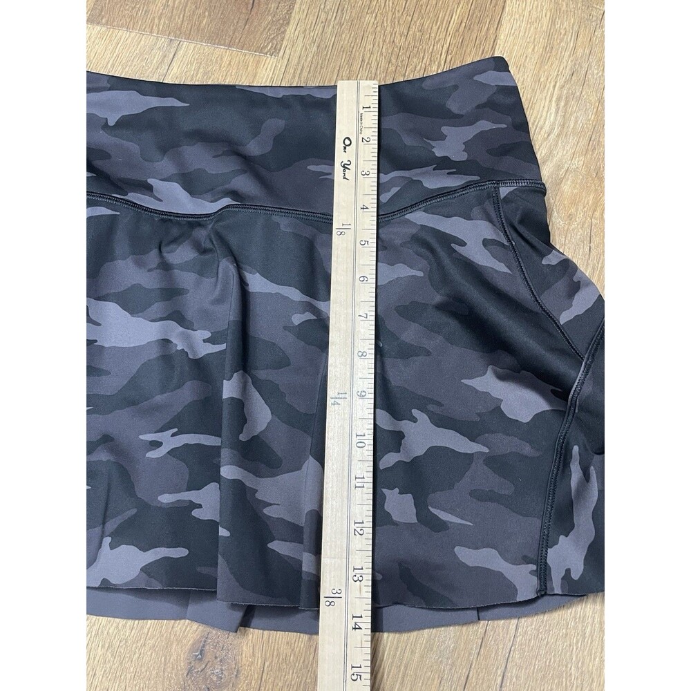 Athleta Ace printed Camo Size Medium Tennis Skort 13.5" Running Golf Athletics - Picture 5 of 8